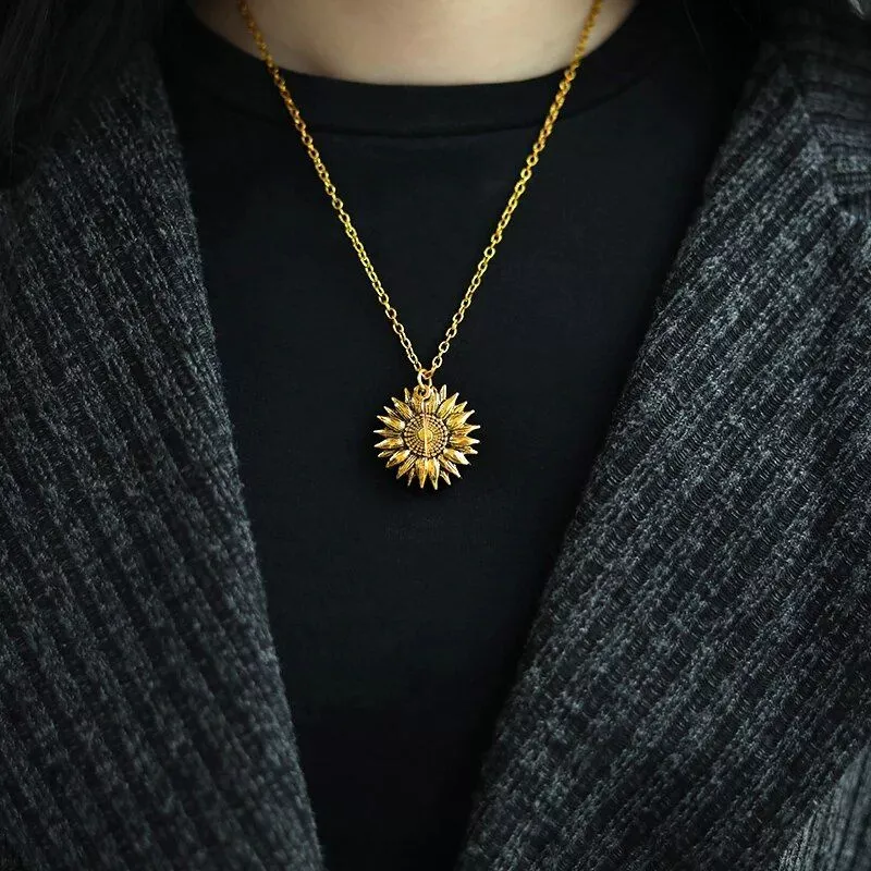 Lovely Golden Heart Sunflower Pendant Necklace