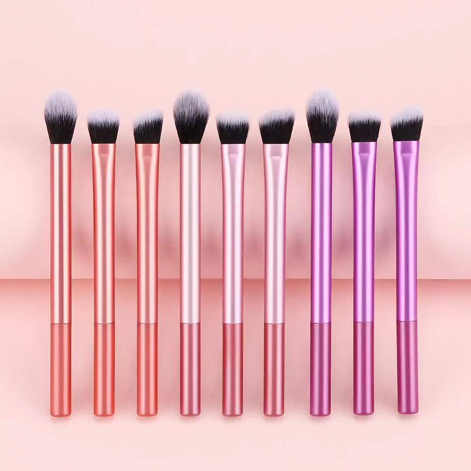 Three Color Flawless Base Makeup Brush Set for Concealer, Eye Shadow, and Blusher