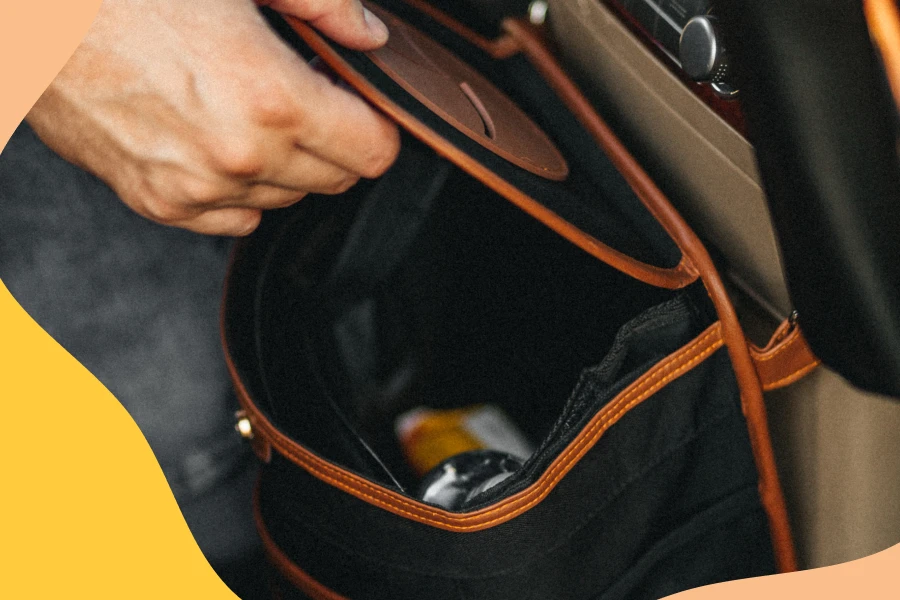 Keep Your Car Clean with the Car Mini Trash Bin Bag