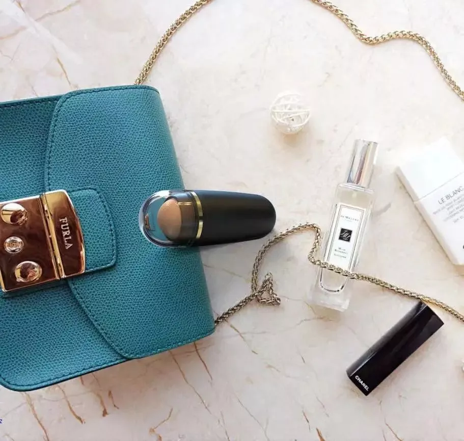 Volcanic Stone Oil-Absorbing Face Roller Volcanic Stone Oil-Absorbing Face Roller